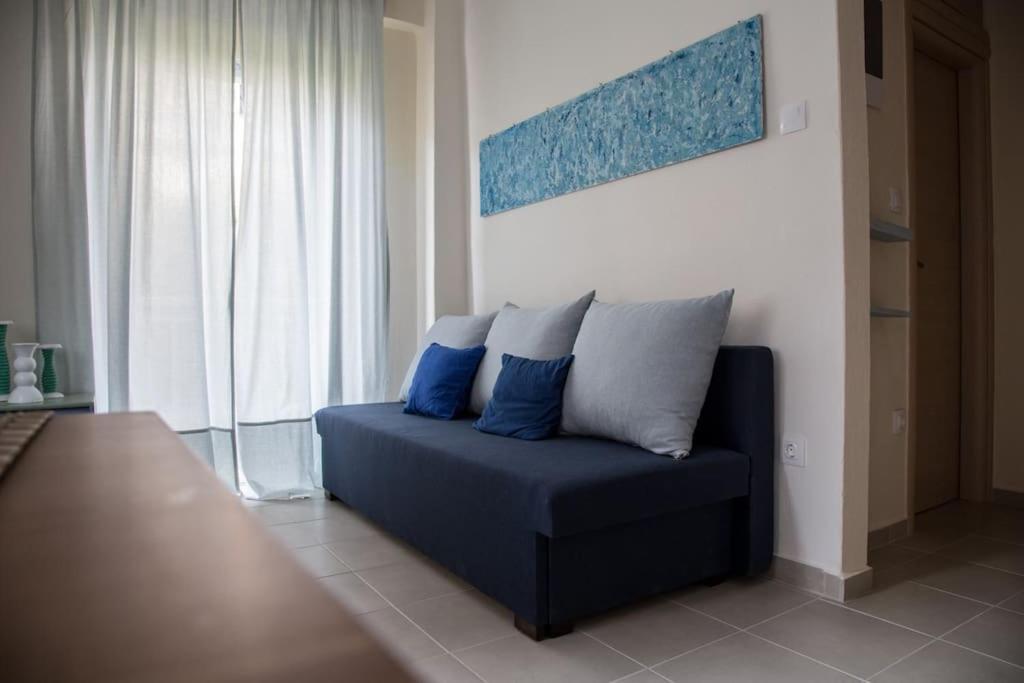 Blue Theros Apartments Paralia Dionysiou Exterior photo